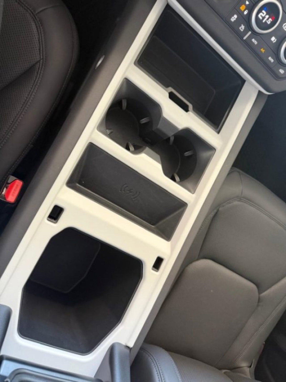 Land Rover Defender 90 3.0D I6 200 CV AWD Auto X-Dynamic S (12)