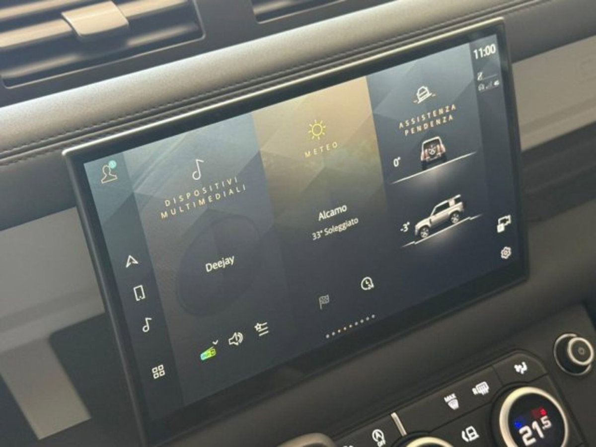Land Rover Defender 90 3.0D I6 200 CV AWD Auto X-Dynamic S (17)