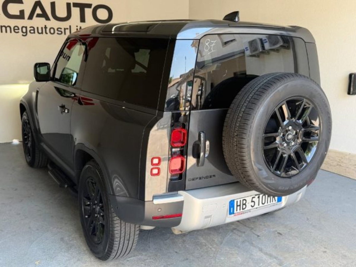 Land Rover Defender 90 3.0D I6 200 CV AWD Auto X-Dynamic S (4)