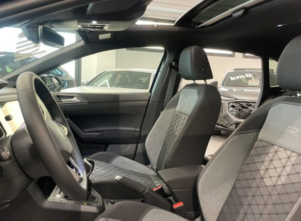 Volkswagen Taigo 1.0 tsi R-Line 115cv (18)