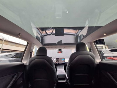Tesla Model Y Long Range Dual Motor awd (10)