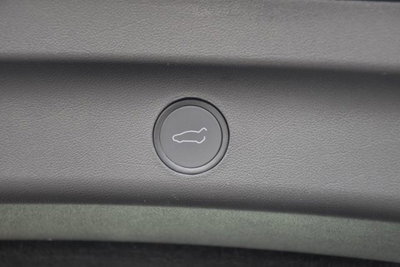 Tesla Model Y Long Range Dual Motor awd (16)