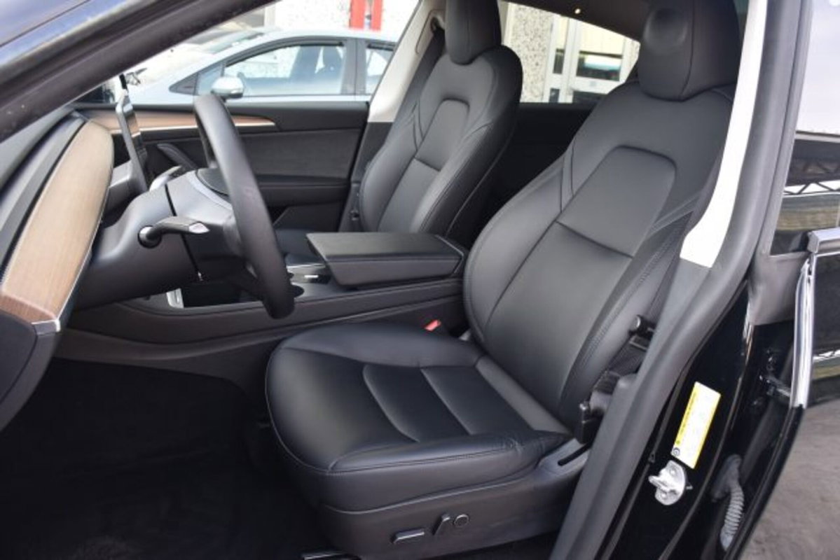 Tesla Model Y Long Range Dual Motor awd (8)