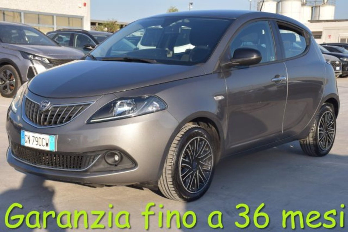 Lancia Ypsilon 1.0 FireFly 5 porte S&S Hybrid Ecochic Gold