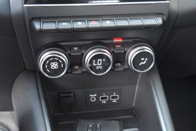 Renault Captur Plug-in Hybrid E-Tech 160 CV Intens (11)