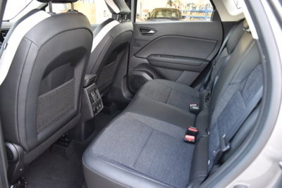 Renault Captur Plug-in Hybrid E-Tech 160 CV Intens (13)