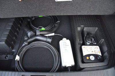 Renault Captur Plug-in Hybrid E-Tech 160 CV Intens (15)