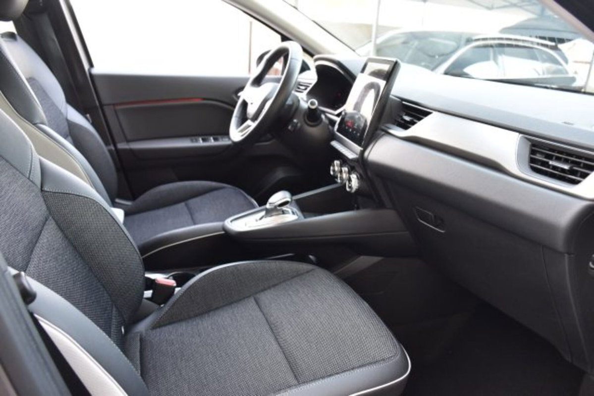 Renault Captur Plug-in Hybrid E-Tech 160 CV Intens (17)