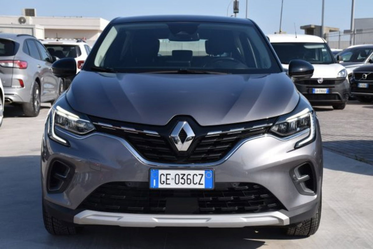 Renault Captur Plug-in Hybrid E-Tech 160 CV Intens (2)