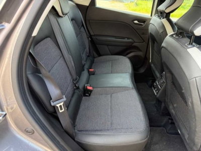 Renault Captur Plug-in Hybrid E-Tech 160 CV Intens (5)