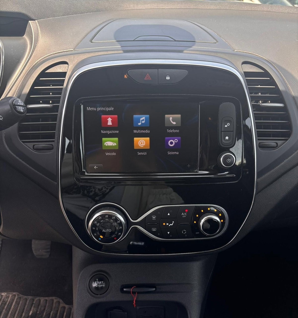Renault Captur dCi 8V 90 CV EDC Start&Stop Energy Bose (18)