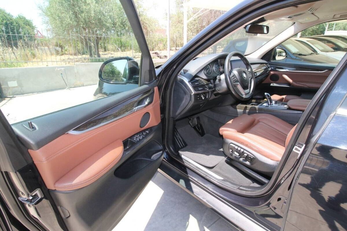 BMW X5 xDrive30d 258CV Luxury (15)