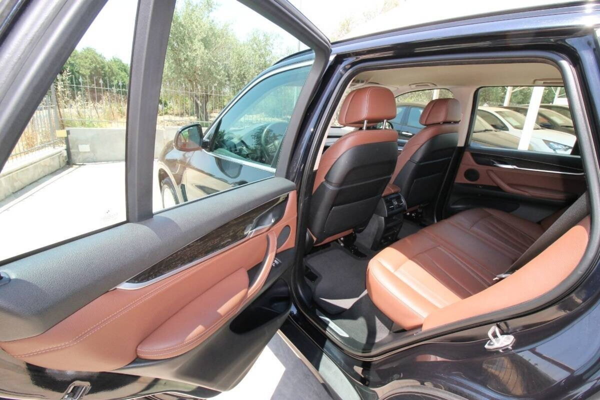 BMW X5 xDrive30d 258CV Luxury (17)