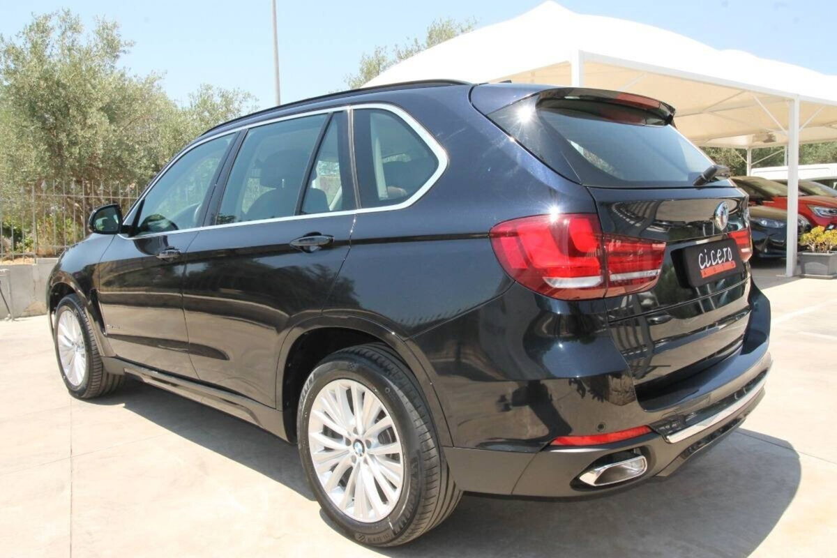 BMW X5 xDrive30d 258CV Luxury (4)