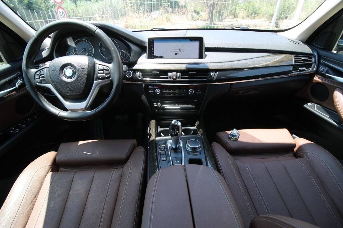 BMW X5 xDrive30d 258CV Luxury (8)
