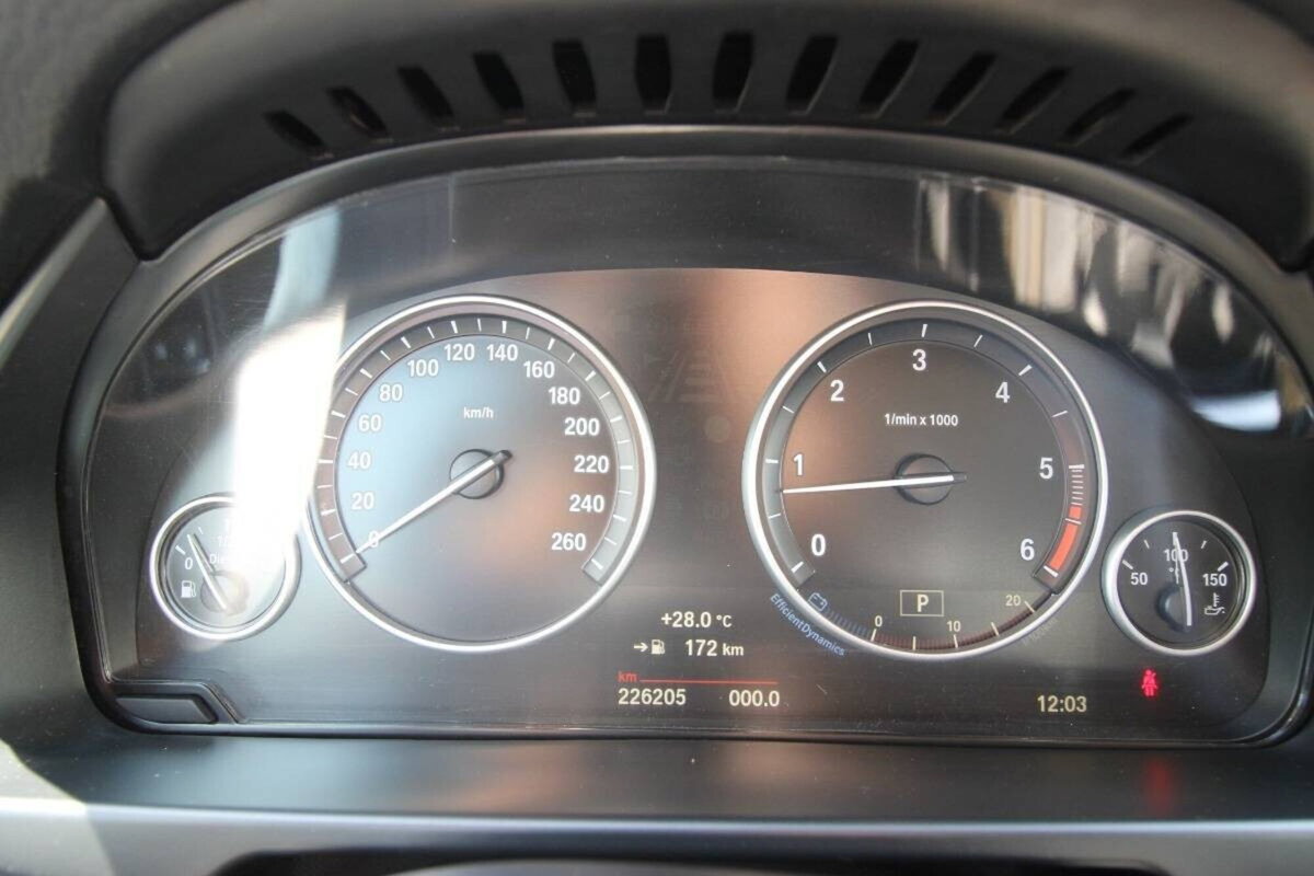 BMW X5 xDrive30d 258CV Luxury (9)