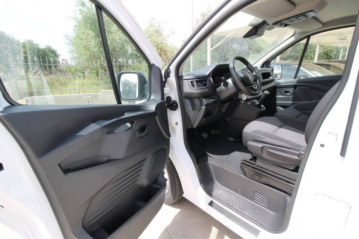 Renault Trafic Furgone BluedCi 150CV EDC PC-TN SpaceClass (14)