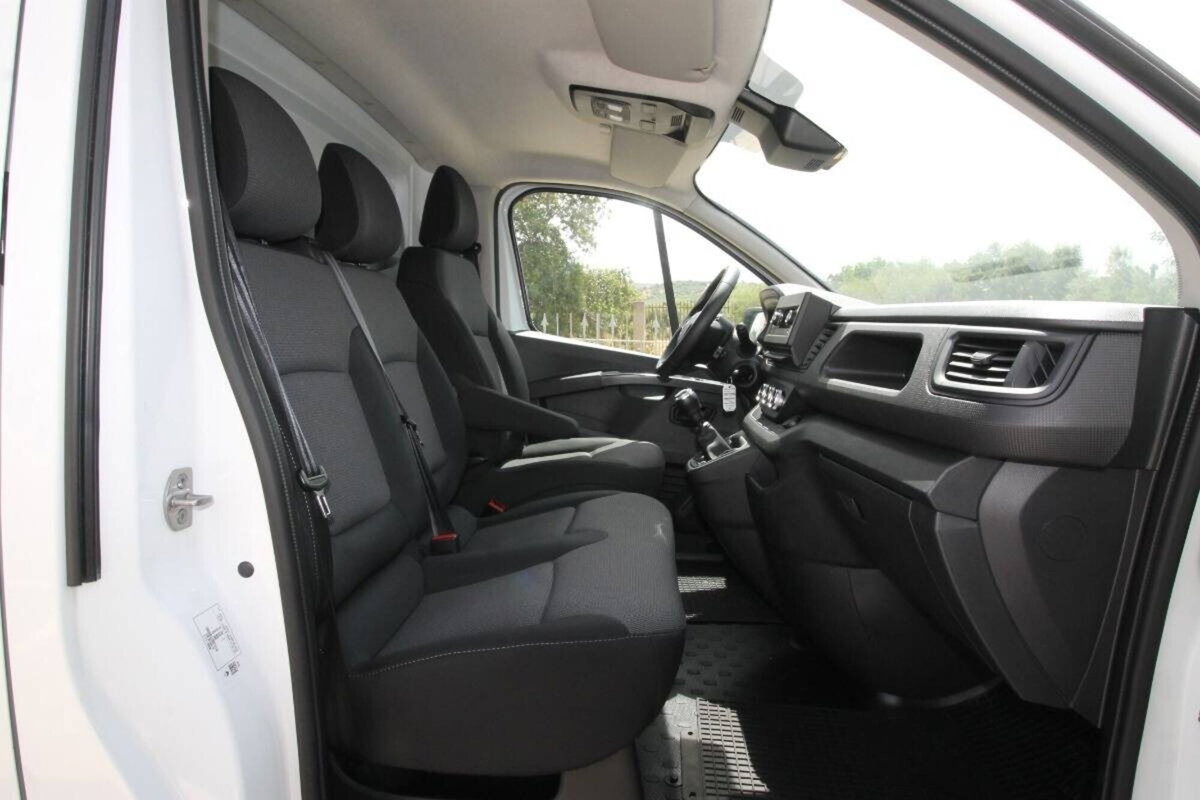 Renault Trafic Furgone BluedCi 150CV EDC PC-TN SpaceClass (16)
