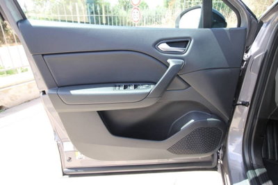 Renault Captur Full Hybrid E-Tech 145 CV Techno (14)