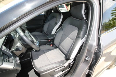 Renault Captur Full Hybrid E-Tech 145 CV Techno (17)