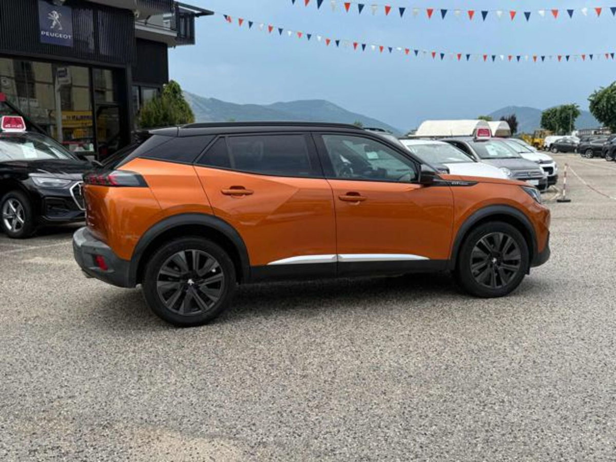 Peugeot 2008 BlueHDi 100 S&S GT Line (11)