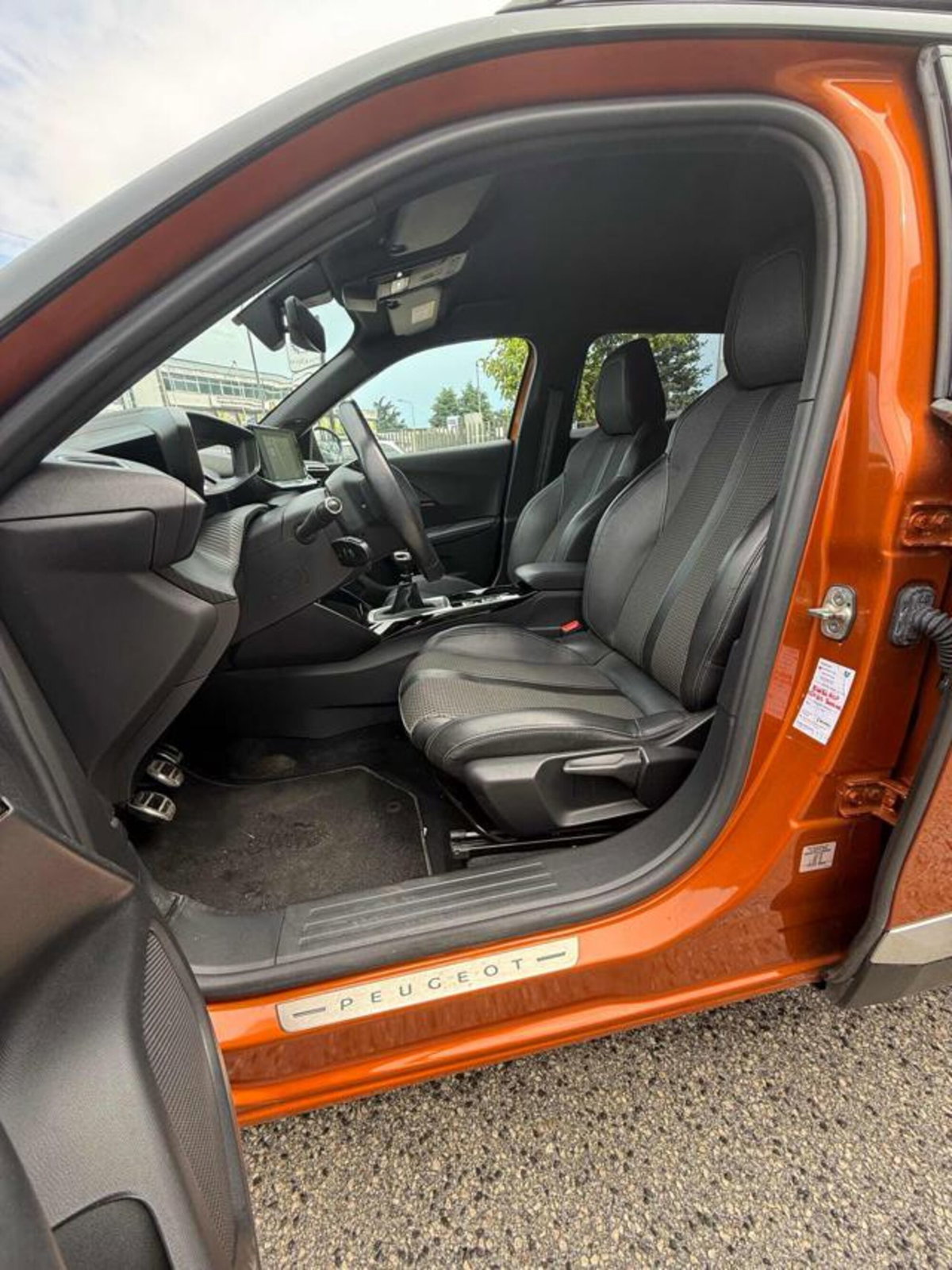Peugeot 2008 BlueHDi 100 S&S GT Line (15)