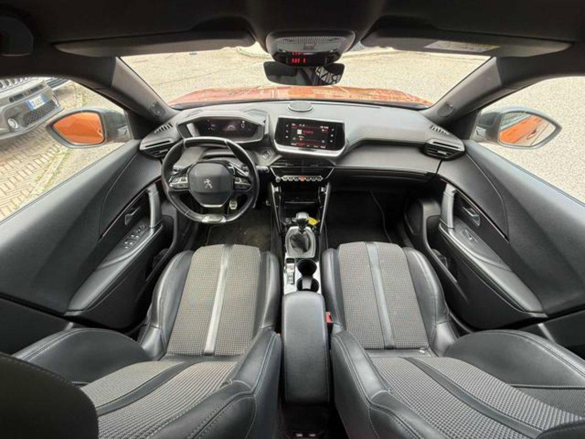 Peugeot 2008 BlueHDi 100 S&S GT Line (18)