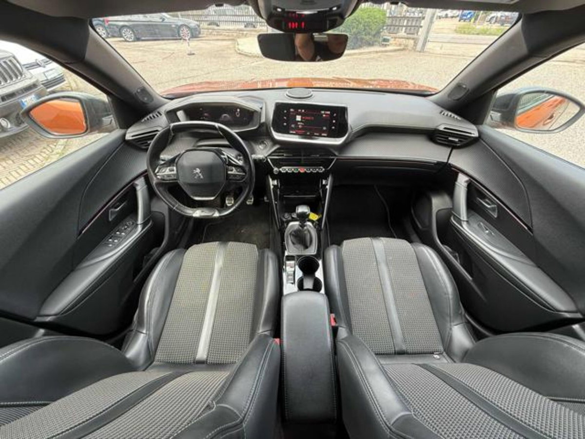 Peugeot 2008 BlueHDi 100 S&S GT Line (19)