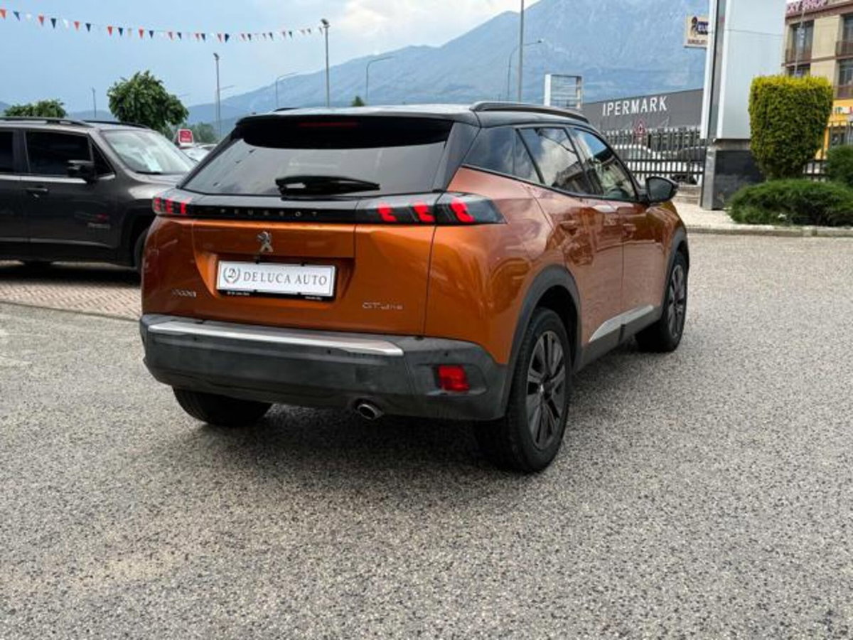 Peugeot 2008 BlueHDi 100 S&S GT Line (8)