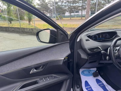 Peugeot 3008 PureTech Turbo 130 S&S EAT8 Allure (7)