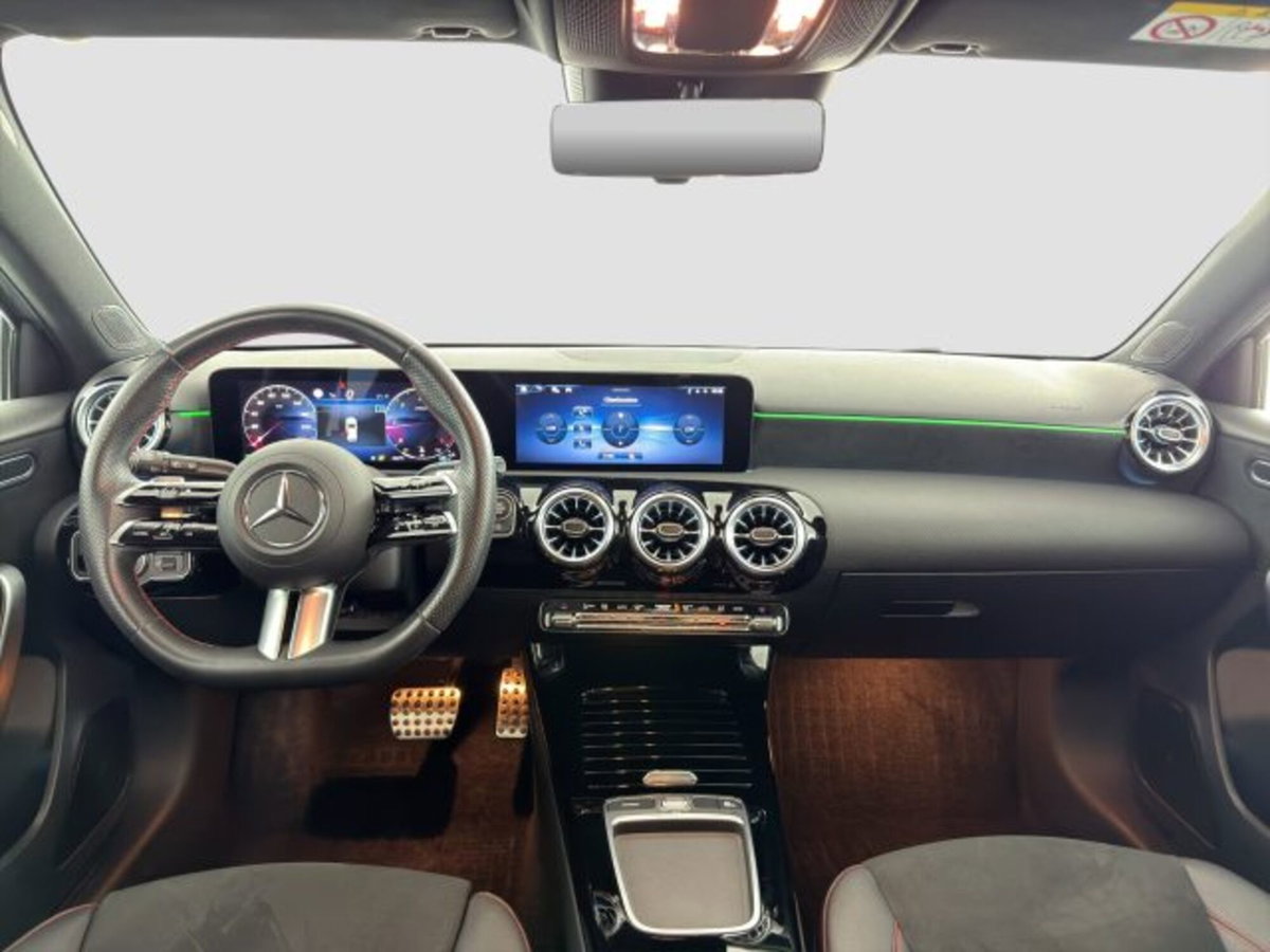 Mercedes-Benz Classe A 200 d AMG Line Premium Plus auto (12)