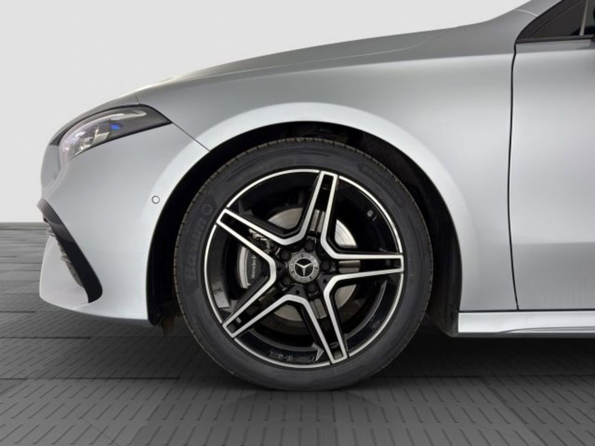 Mercedes-Benz Classe A 200 d AMG Line Premium Plus auto (16)