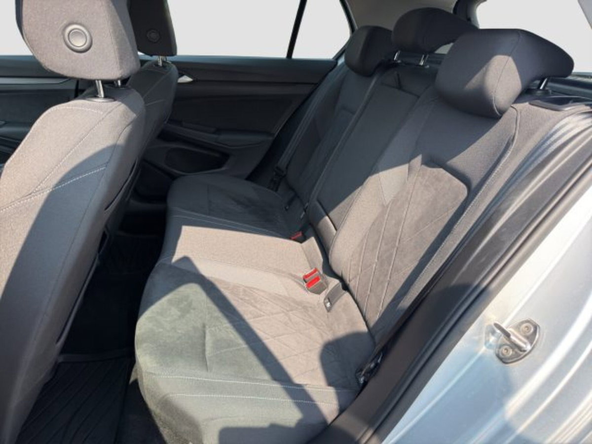 Volkswagen Golf 1.5 eTSI 130 CV EVO ACT DSG Style (11)