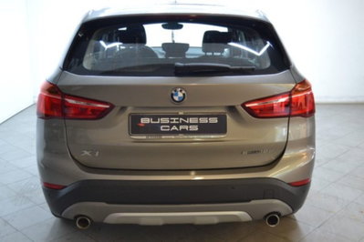 BMW X1 sDrive18d Sport (3)
