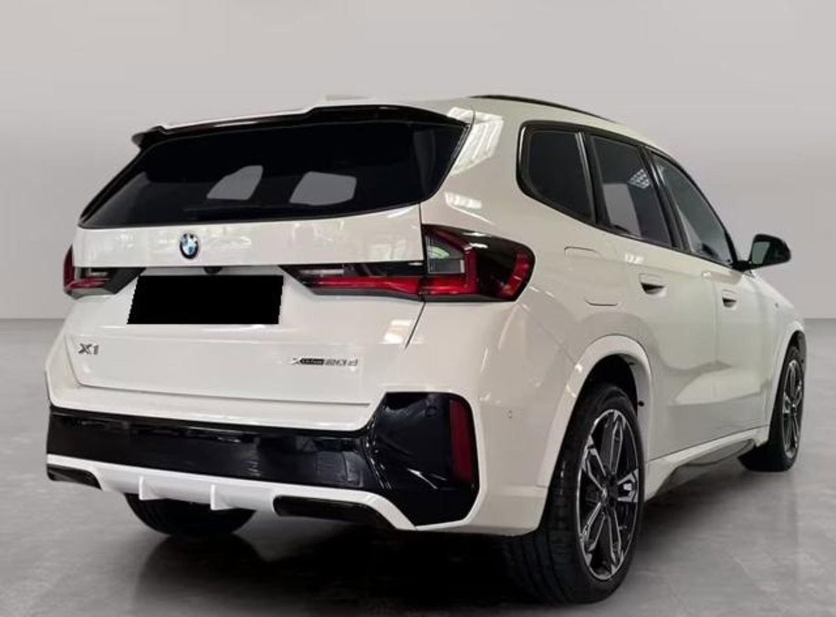 BMW X1 xDrive18d Sport (2)