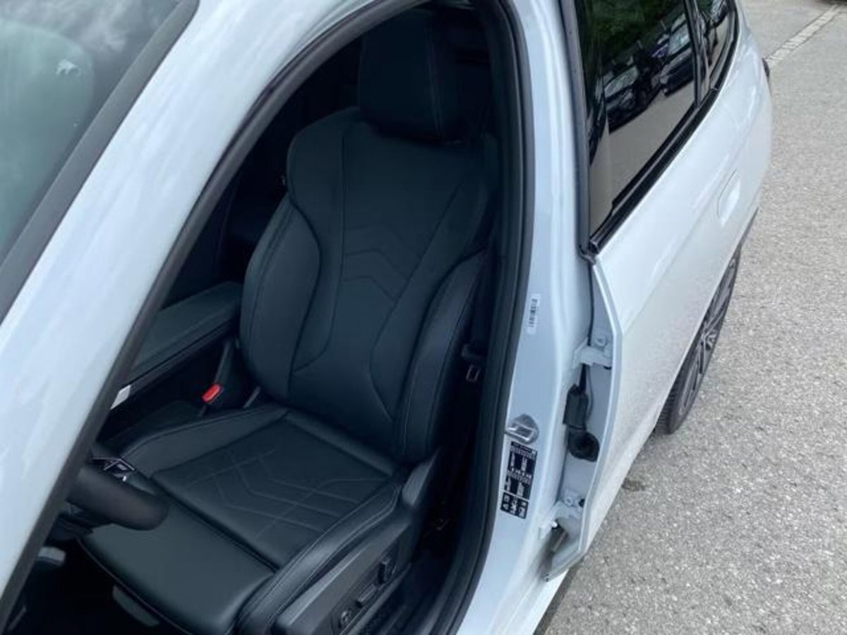BMW X1 xDrive 23d Msport (8)