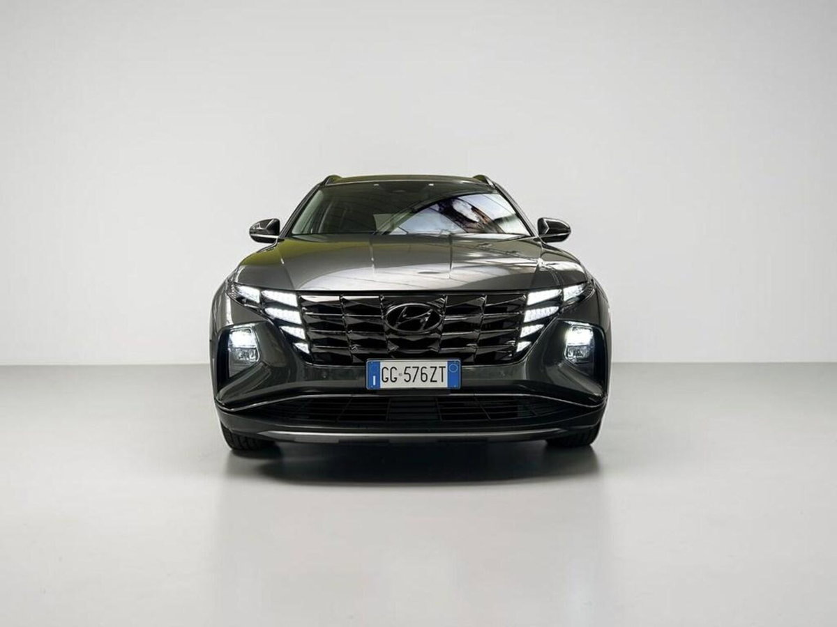 Hyundai Tucson 1.6 hev Xline 2wd auto (2)