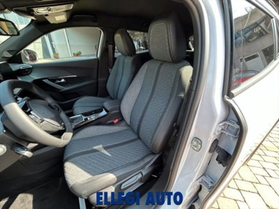 Peugeot 2008 PureTech 100 S&S Allure (14)