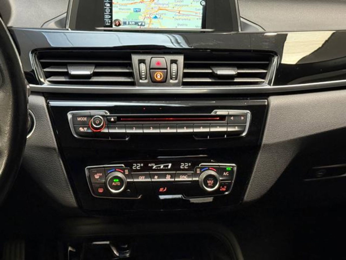 BMW X1 sDrive18d Business (12)