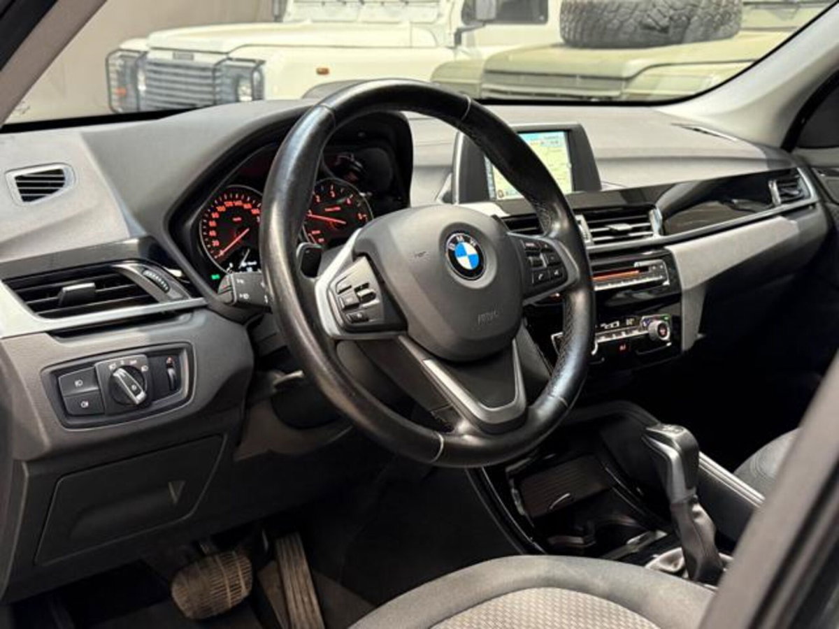 BMW X1 sDrive18d Business (9)