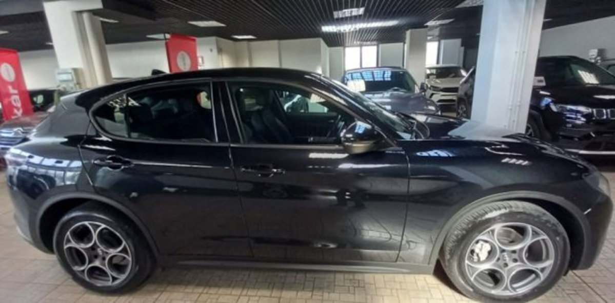 Alfa Romeo Stelvio Stelvio 2.2 Turbodiesel 160 CV AT8 RWD Sprint (2)