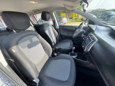 Hyundai i20 1.1 CRDi 5p. Sound Edition (6)