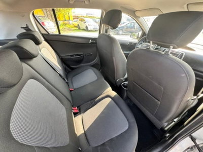 Hyundai i20 1.1 CRDi 5p. Sound Edition (7)