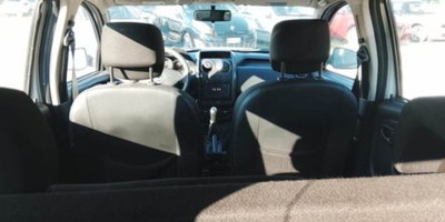 Dacia Duster 1.6 110CV 4x2 GPL Lauréate (8)