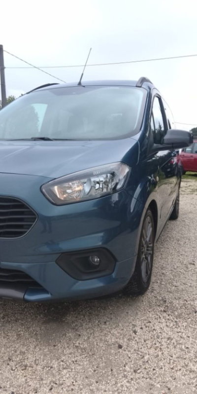 Ford Tourneo Courier 1.5 TDCI 100 CV Plus (12)
