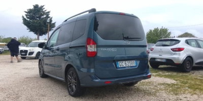 Ford Tourneo Courier 1.5 TDCI 100 CV Plus (14)