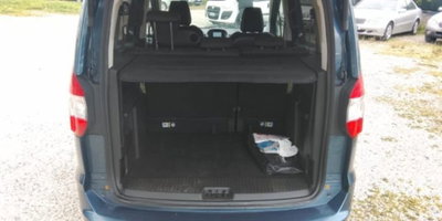 Ford Tourneo Courier 1.5 TDCI 100 CV Plus (16)