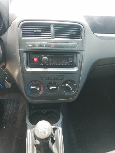 Fiat Grande Punto 1.2 5 porte (11)