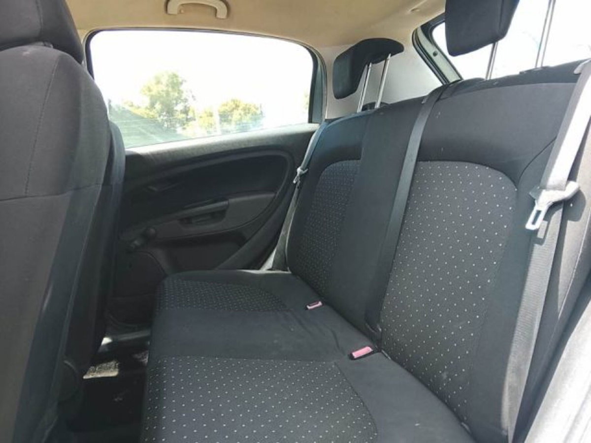 Fiat Grande Punto 1.2 5 porte (9)