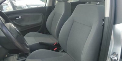 SEAT Ibiza 1.4 16V 5p. Signo (3)